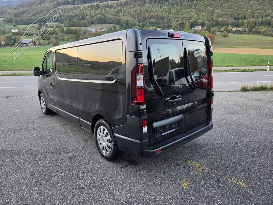 RENAULT Trafic dCi145