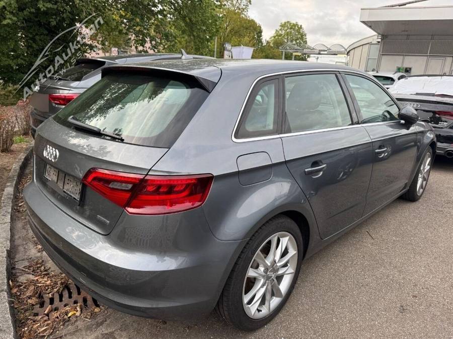 AUDI A3 SPORTBACK A3 1.8 TFSI Ambition qu, 180 PS