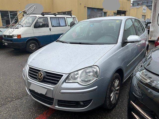 VW POLO limousine