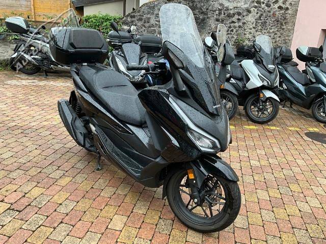 NSS 350 Scooter