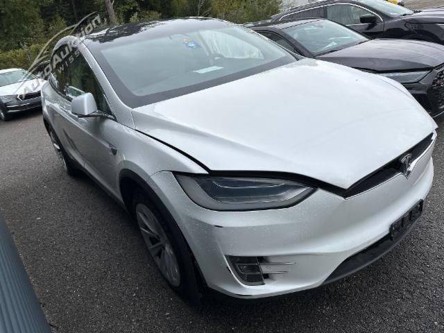 Tesla Model X 90 D