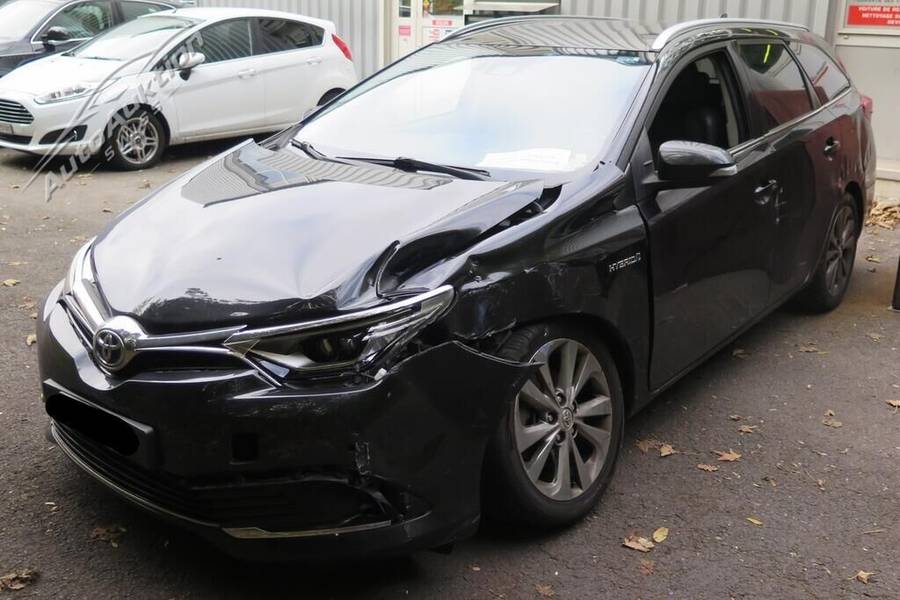 Toyota Auris Touring Sports 1.8 HSD e-CVT