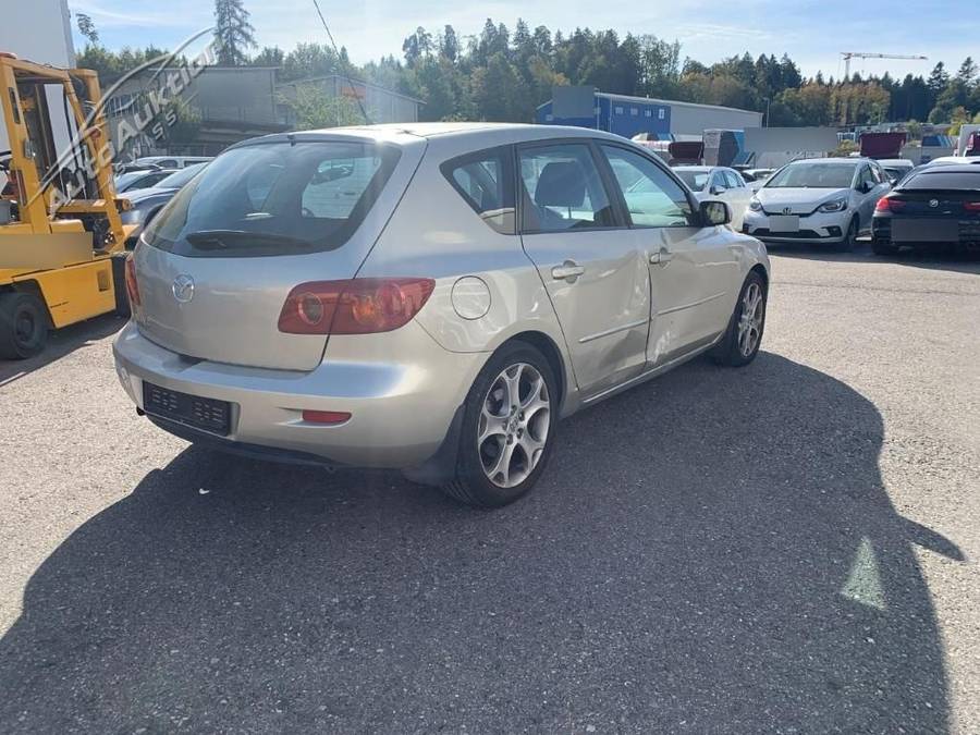 MAZDA 3 1.6 16V Confort, 105 PS