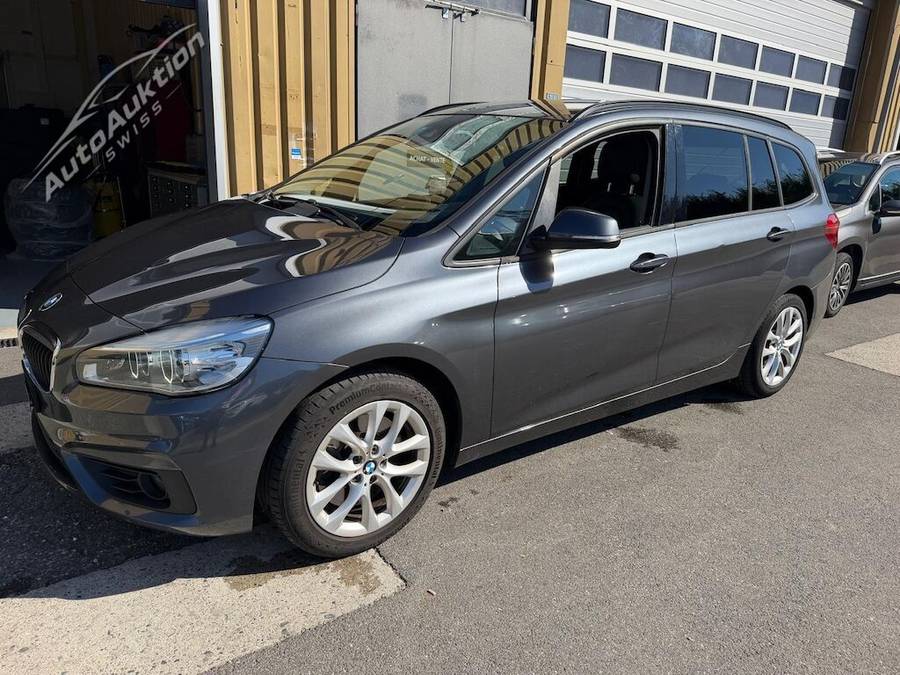 BMW 220D xDrive 7 PLACES