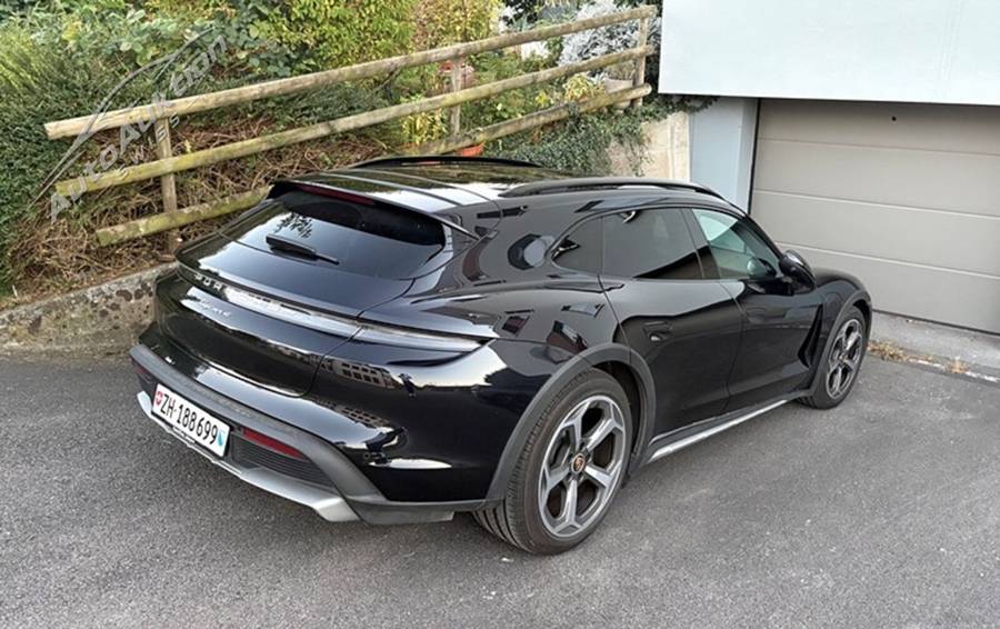 PORSCHE Taycan 4 CT