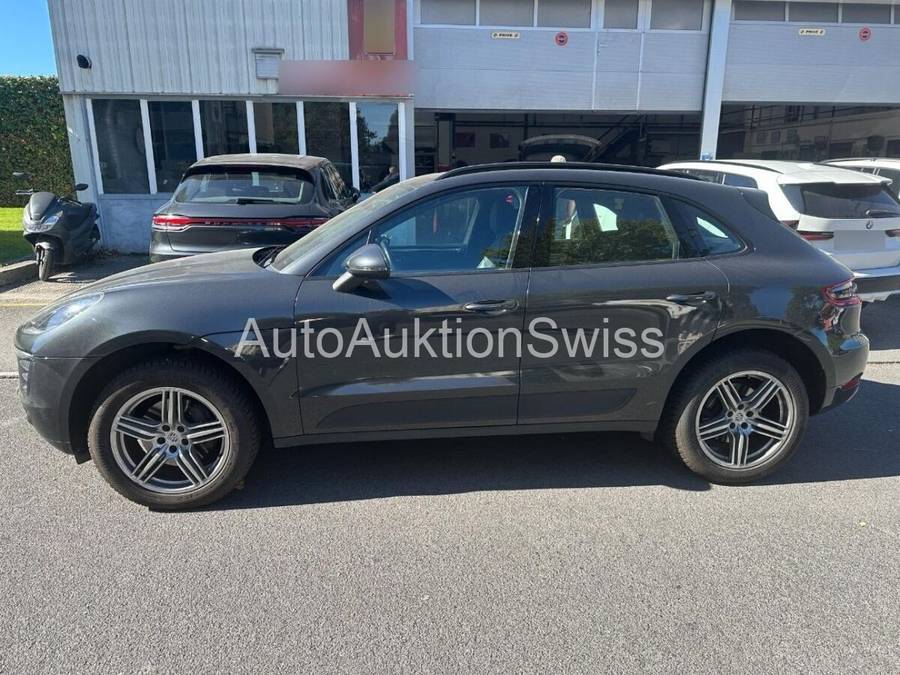PORSCHE MACAN , 252 PS