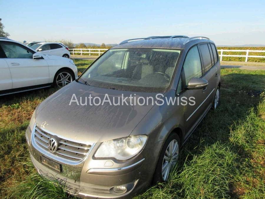 VW TOURAN 1.4 TSI HIGH