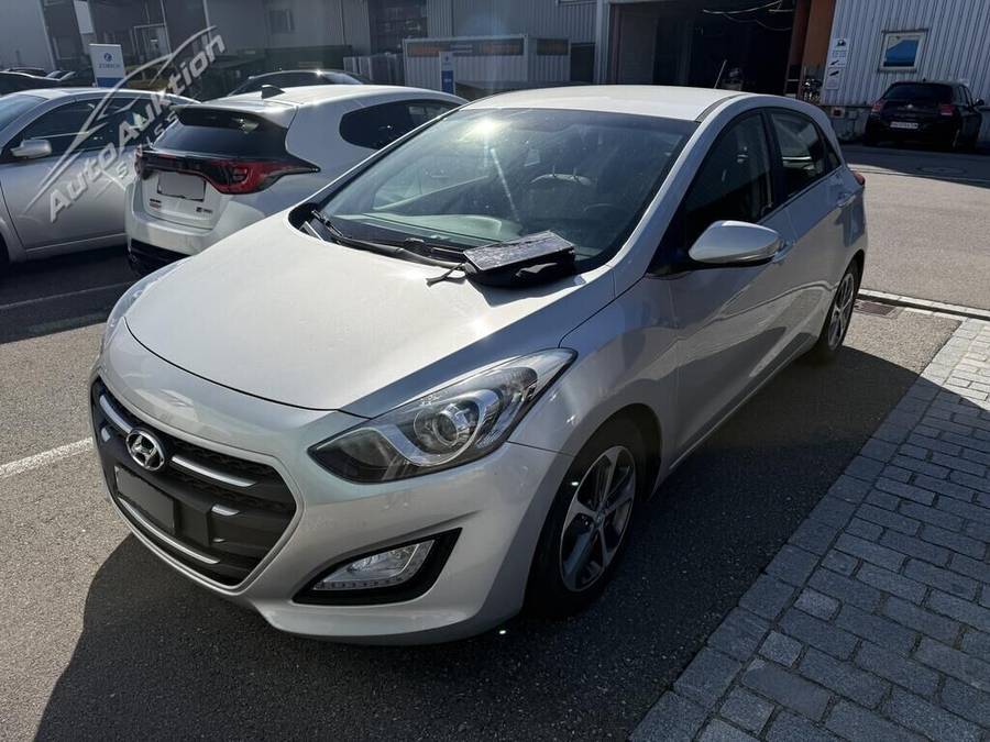 HYUNDAI i30 1.4 Pica