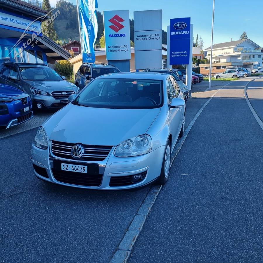 VW JETTA 2.0FSI