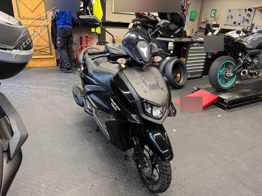 YAMAHA LCG RayZR 125 0.1, 8 PS