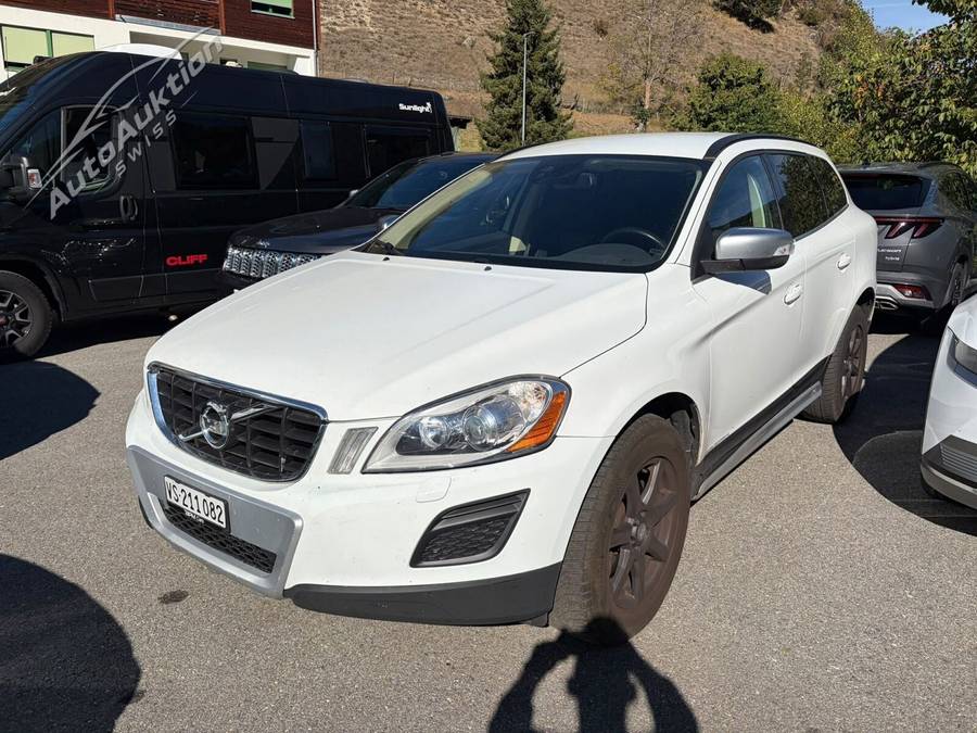 VOLVO XC60 D4 AWD