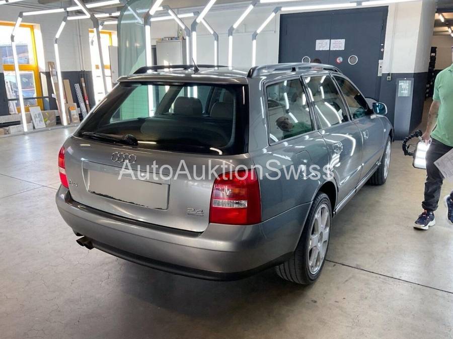 Audi A4 Avant quattro, 165 PS