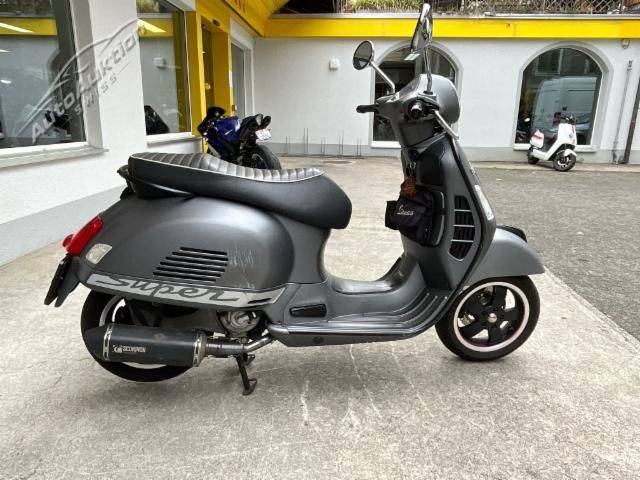 Piaggio Vespa 300 i.e.GTS Super