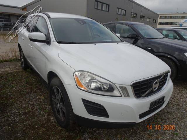 Volvo XC60 2.4 D4 Momentum AWD S/S