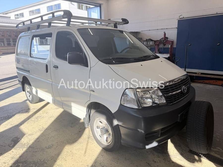 Toyota HI-ACE 2.5D 4WD
