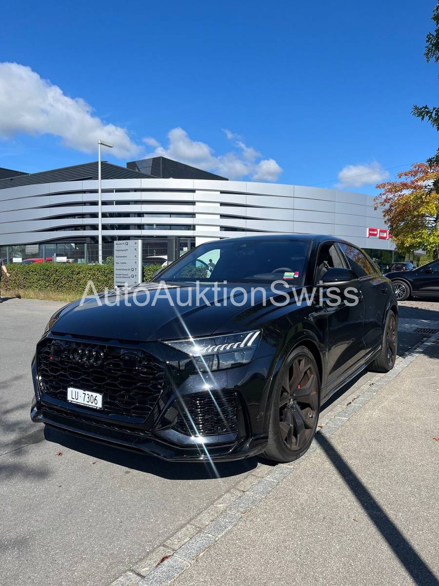 AUDI RS Q8