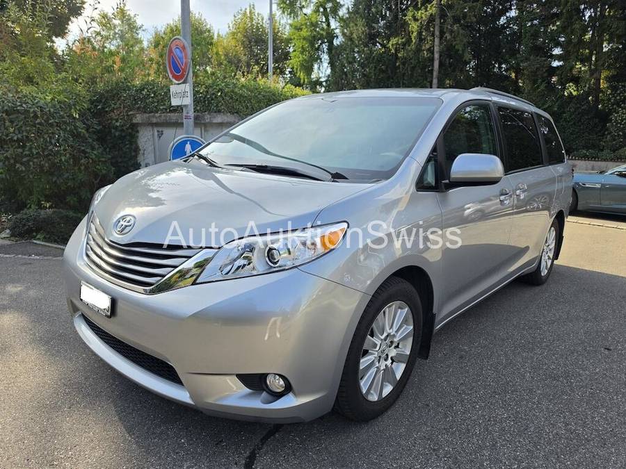 Toyota Sienna AWD