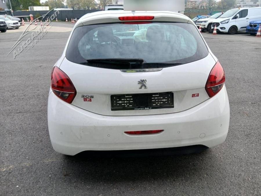 PEUGEOT 208 1.2i STT , 82 PS
