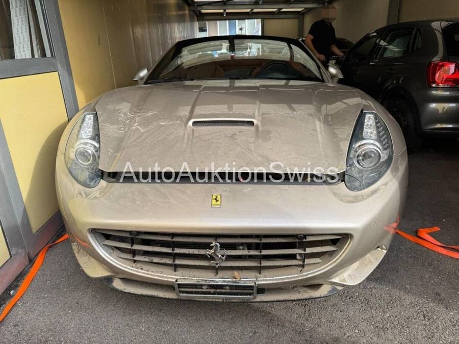 FERRARI California 4.3 V8, 460 PS