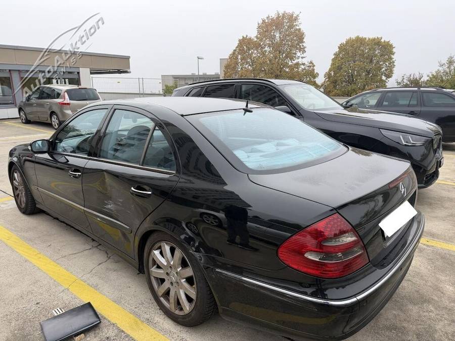 Mercedes-Benz E-Klasse W211 E 220 CDI