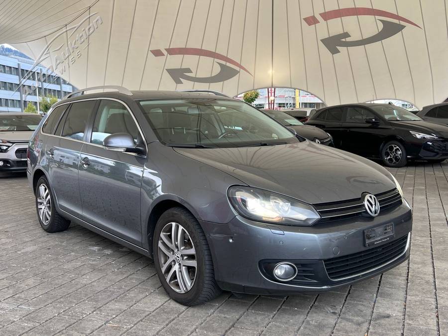 VW Golf Variant 2.0TDI *Automat* MFK 06.2026