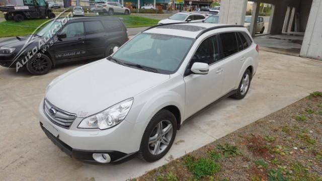 Subaru Outback 3.6R AWD Stationswagen