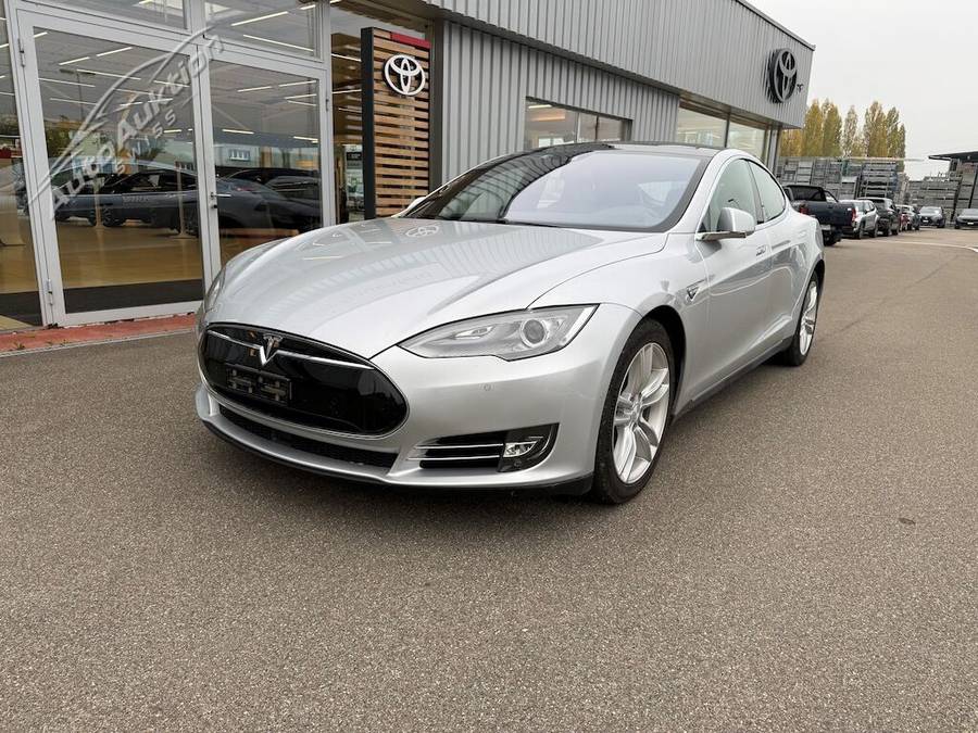 Tesla Model S 90 D