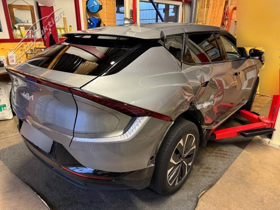 Kia EV6 , 325 PS