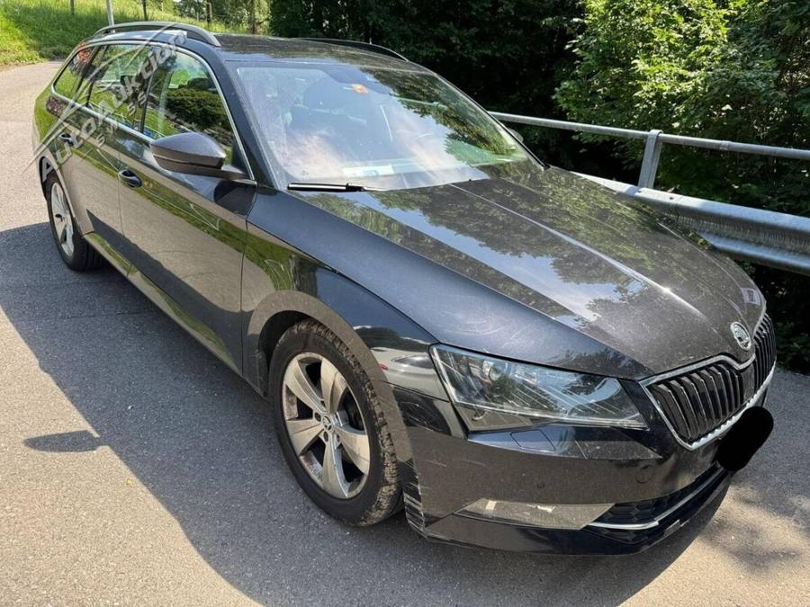 SKODA Superb 2.0 TDi Ambi. 4x4, 190 PS