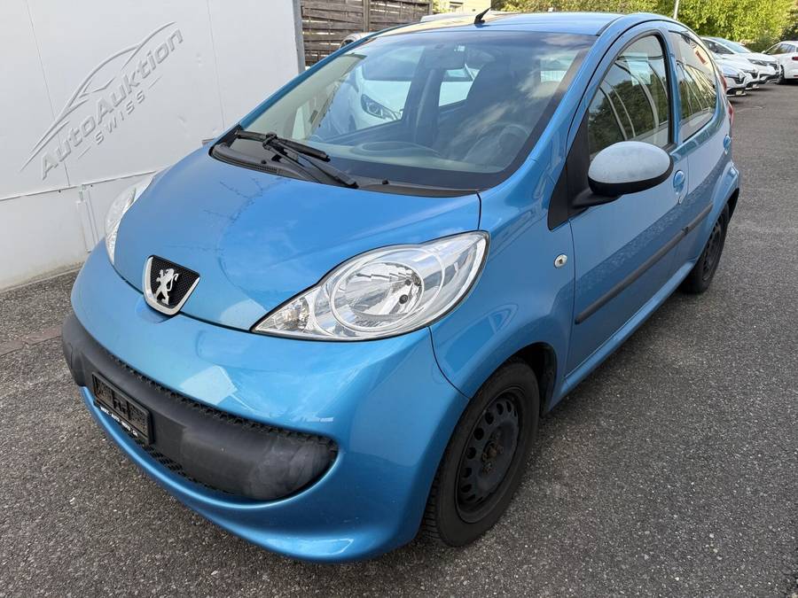 PEUGEOT 107 1.0i