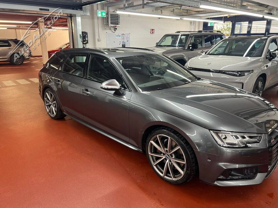 Audi S4 AV.qu 3.0TFSI