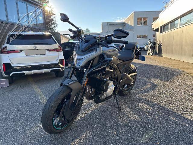 CF Moto 675 NK ABS