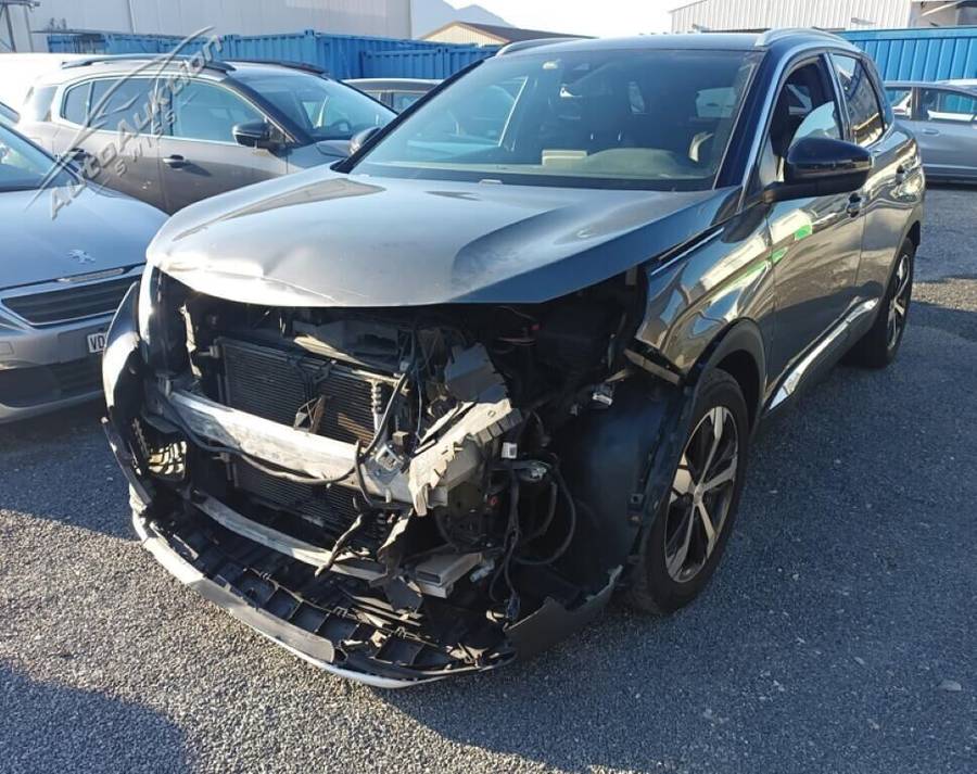PEUGEOT 3008 1.5 BlueHDi GT Line EAT