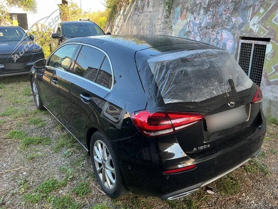 MERCEDES-BENZ A 180 d , 116 PS