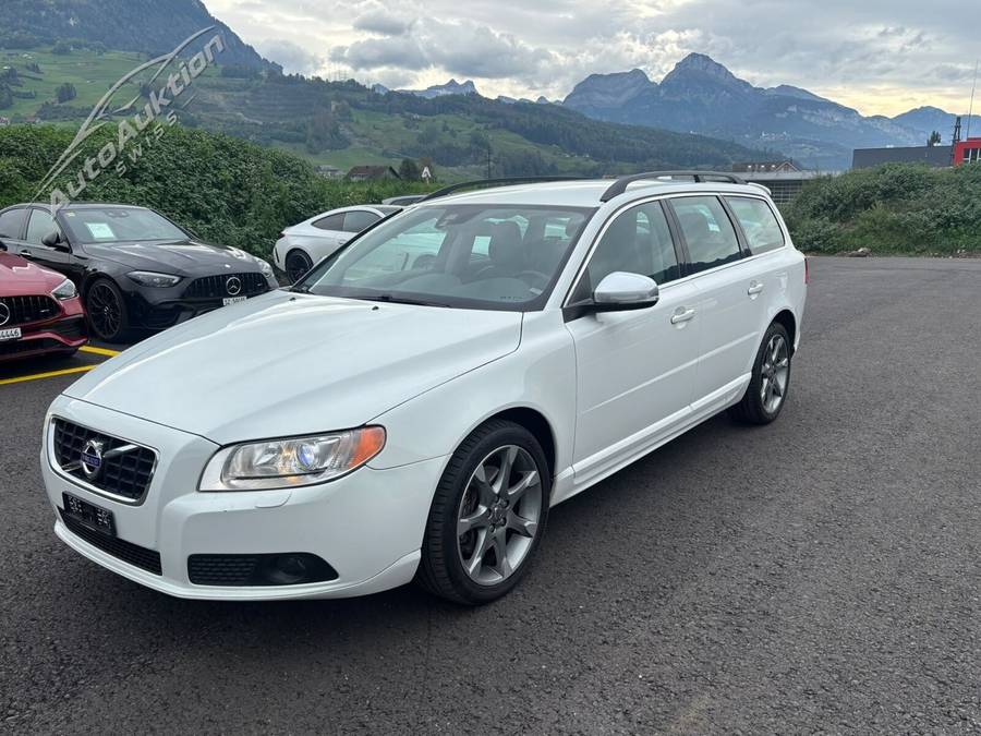 VOLVO V70 D4 AWD