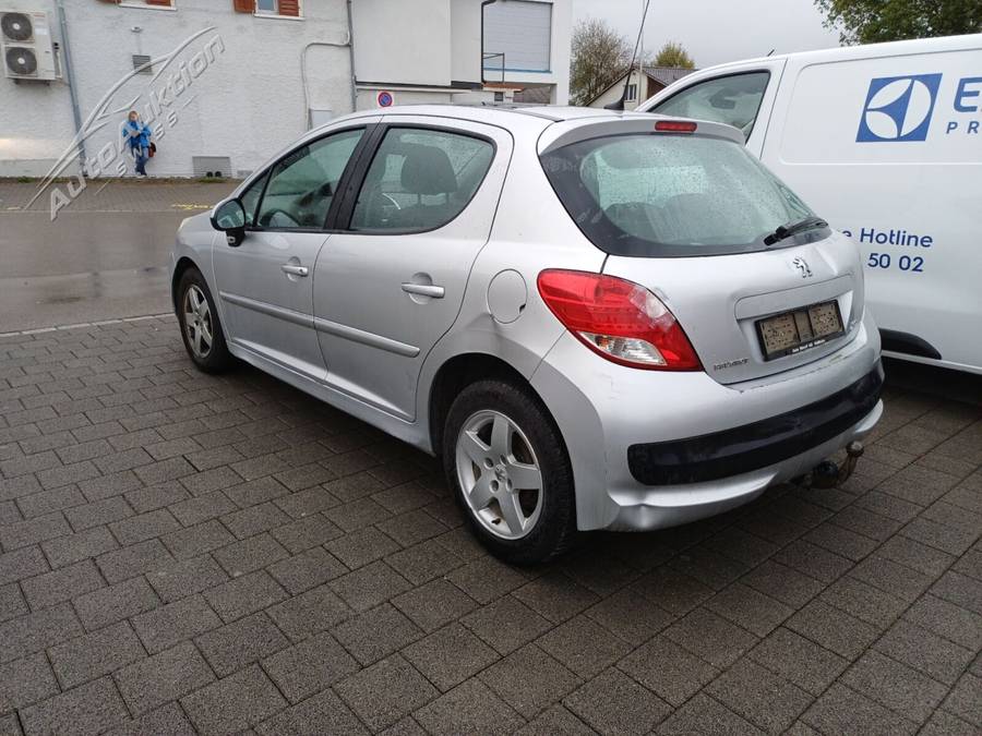 PEUGEOT 207 1.4i 16V