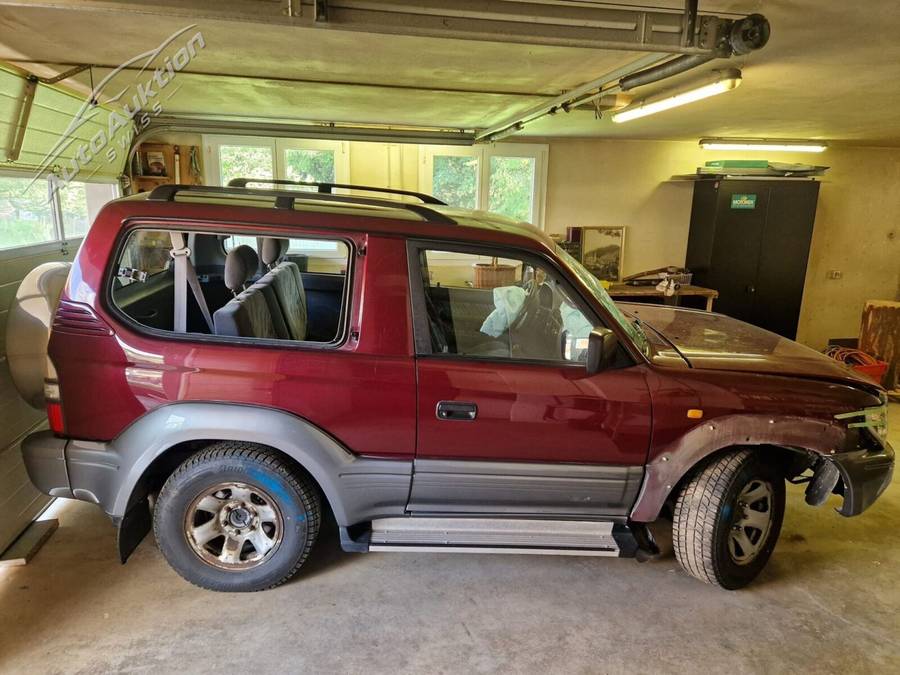 TOYOTA Land Cruiser VZJ 90
