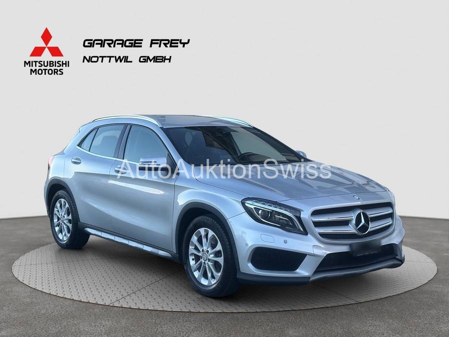 MERCEDES-BENZ GLA220 d 4m
