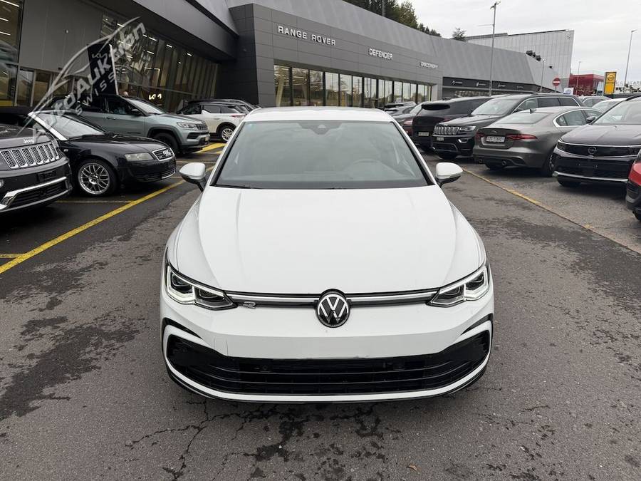 VW Golf 8 1.5e TSI R-Line