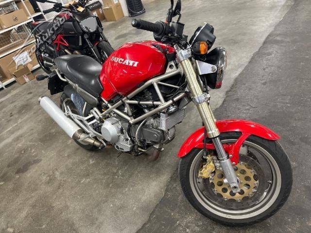 Ducati 900 Monster