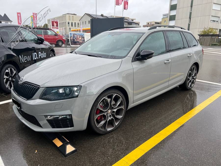 SKODA Octavia Combi RS