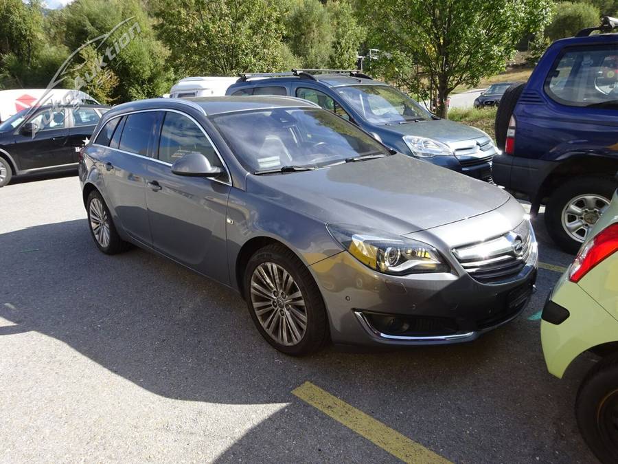 OPEL Insignia 20DTH ST 4x4 / Motorschaden !