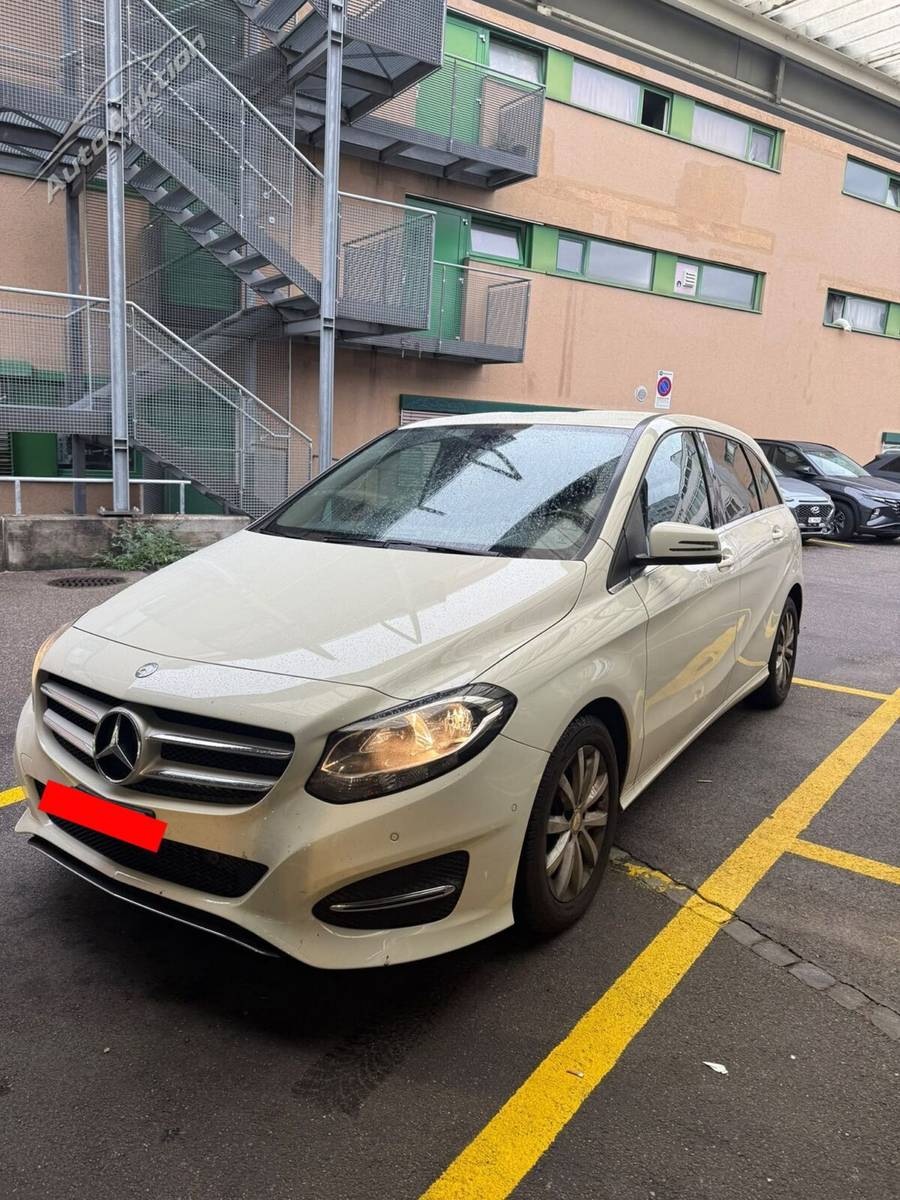 MERCEDES-BENZ B 200