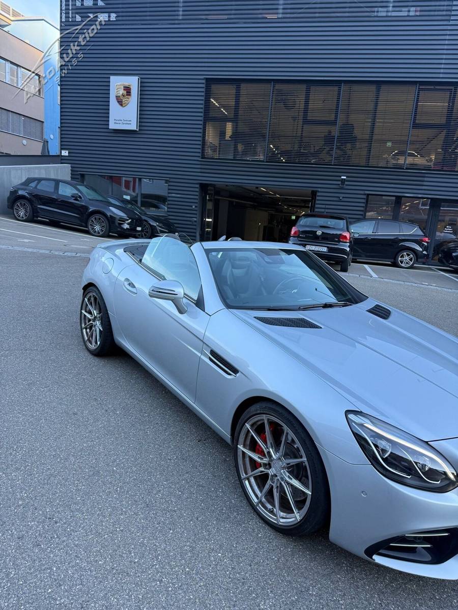 MERCEDES-BENZ AMG SLC 43