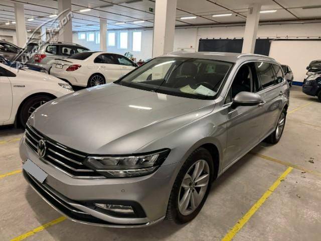 VW Passat Variant 2.0 TDI 200 Elegance DSG 4m