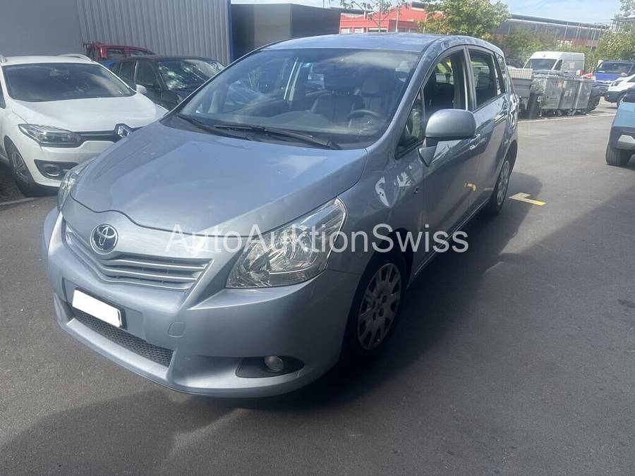 Toyota Verso Linea Luna Multidrive 7-Plätzer