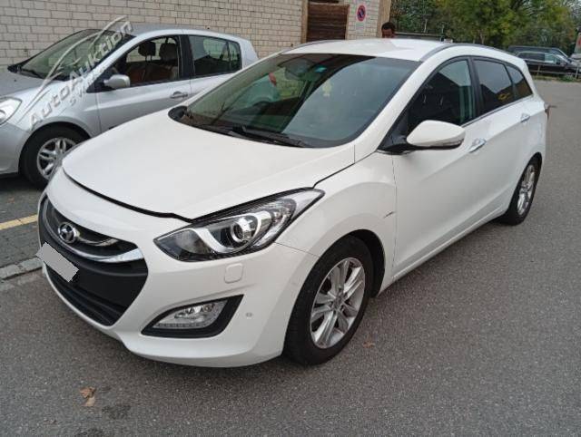 Hyundai i30 Wagon 1.6 CRDi Premium Automatic i30 WAGON Modell 2012-