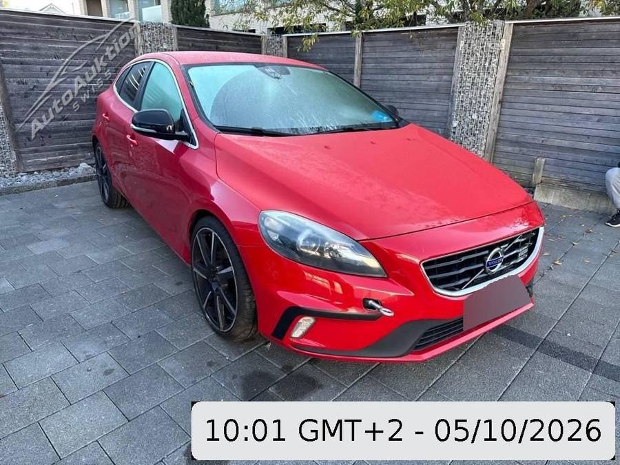 VOLVO V40 T2 Momentum R-Design, 196 PS