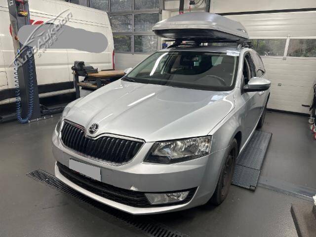 Skoda Octavia Combi 1.6 TDI 110 Ambition DSG