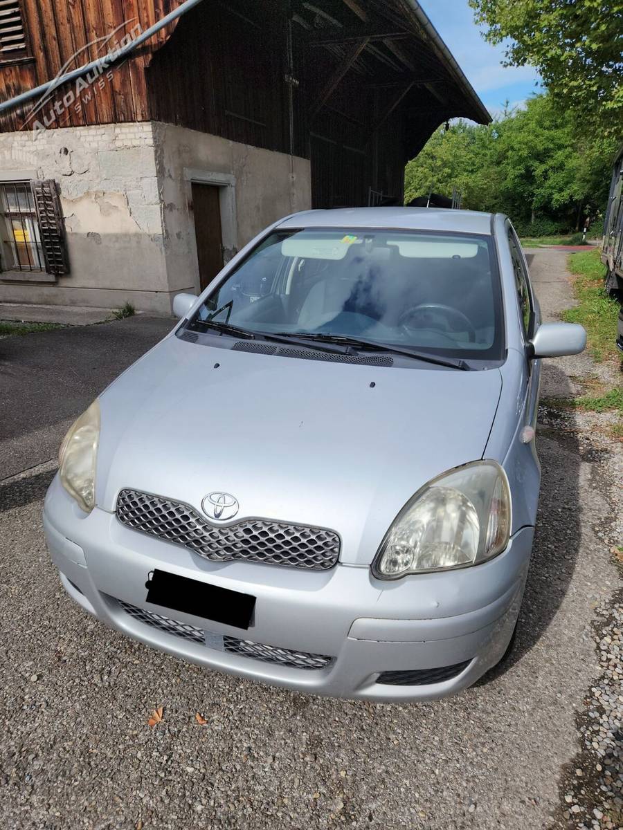 TOYOTA Yaris 1.3